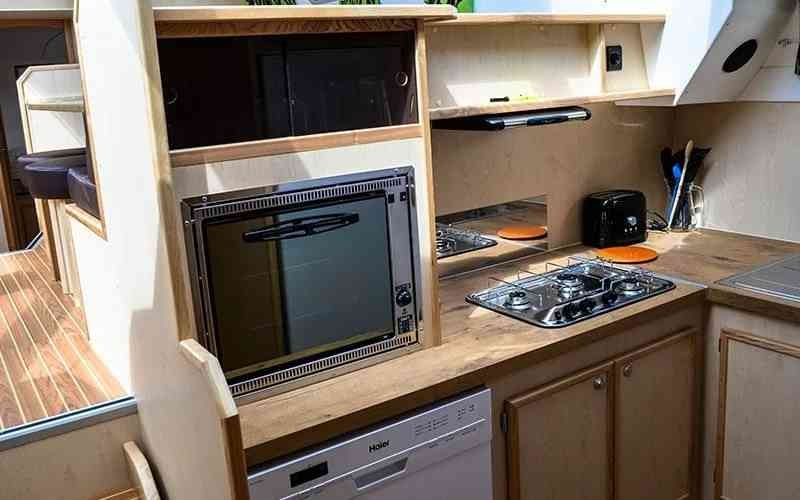 Photo:  Tarpon 49 Quattro Prestige