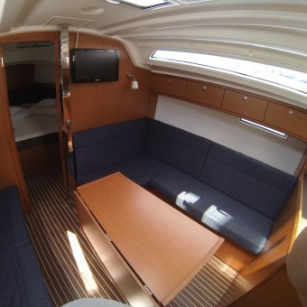 Photo:  Bavaria Cruiser 37
