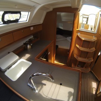 Photo:  Bavaria Cruiser 37