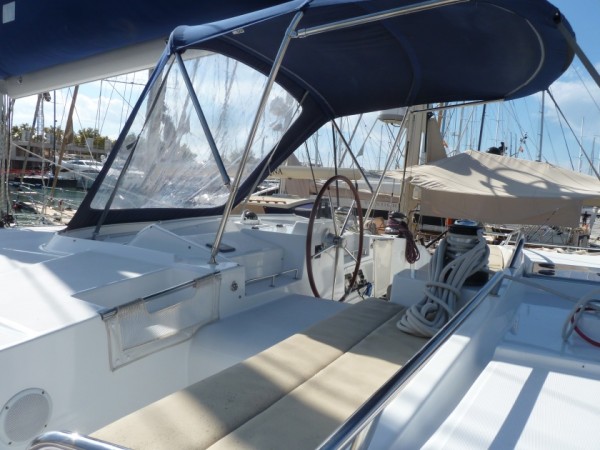 Photo:  Lagoon 500**