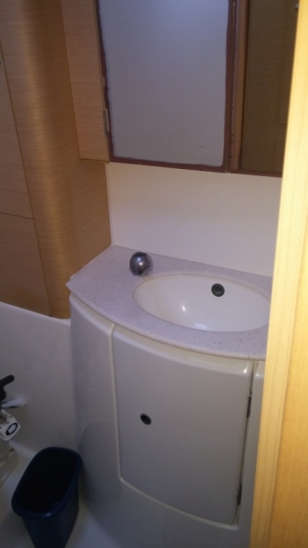 Photo:  Lagoon 440 A/C; Gen.