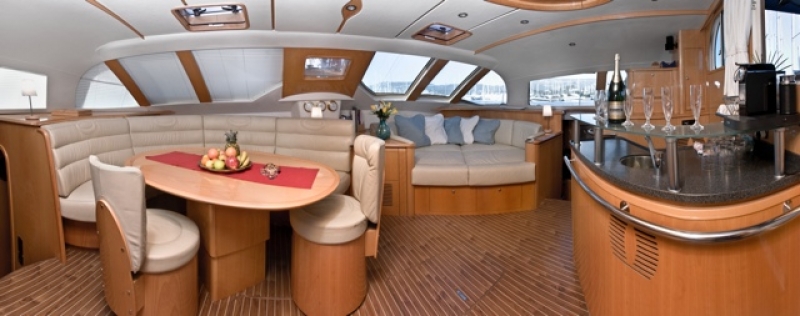 Photo:  Privilège 585 (skipper incl.)