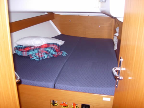 Photo:  Cyclades 50.4