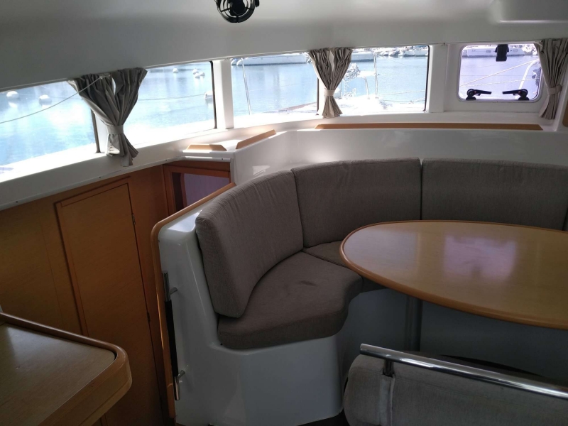 Photo:  Lagoon 380 S2