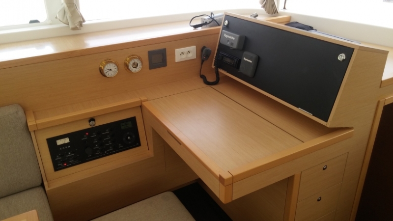 Photo:  Lagoon 400 S2