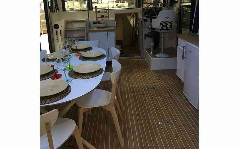 Photo:  LaPéniche P