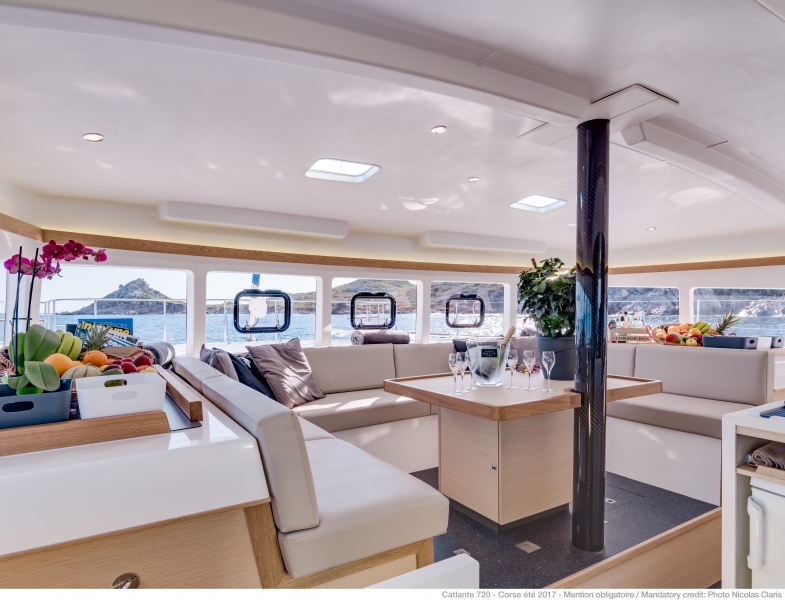 Photo:  Catlante 720