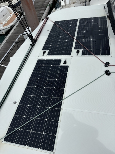 Photo:  Lagoon 42 (Gen. & A/C)