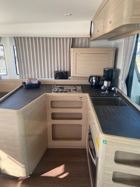 Photo:  Lagoon 42 Gen, A/C, Waterm.